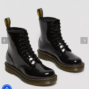 Sz 8 Black Patent Leather Womens Doc Marten ankle boots